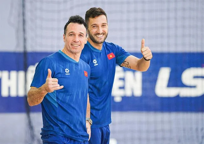 Hình ảnh minh họa các tài liệu pháp lý và hợp đồng của FCB8